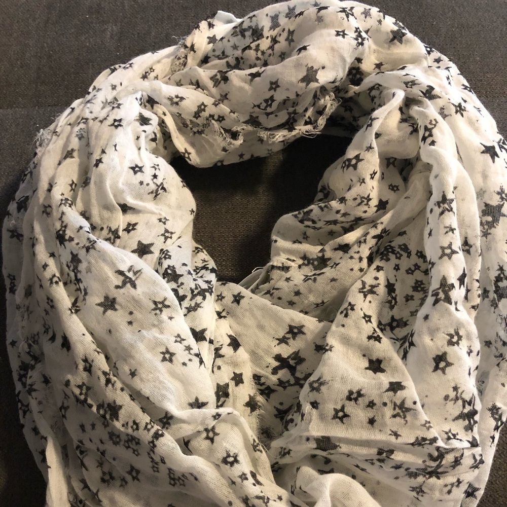 NWT. White infinity scarf w/black and silver stars